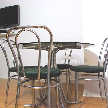 Private Comfy Apartment In Montreal Ngoại thất bức ảnh