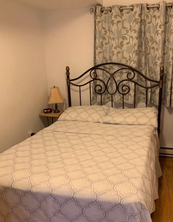 Private Comfy Apartment In Montreal Ngoại thất bức ảnh