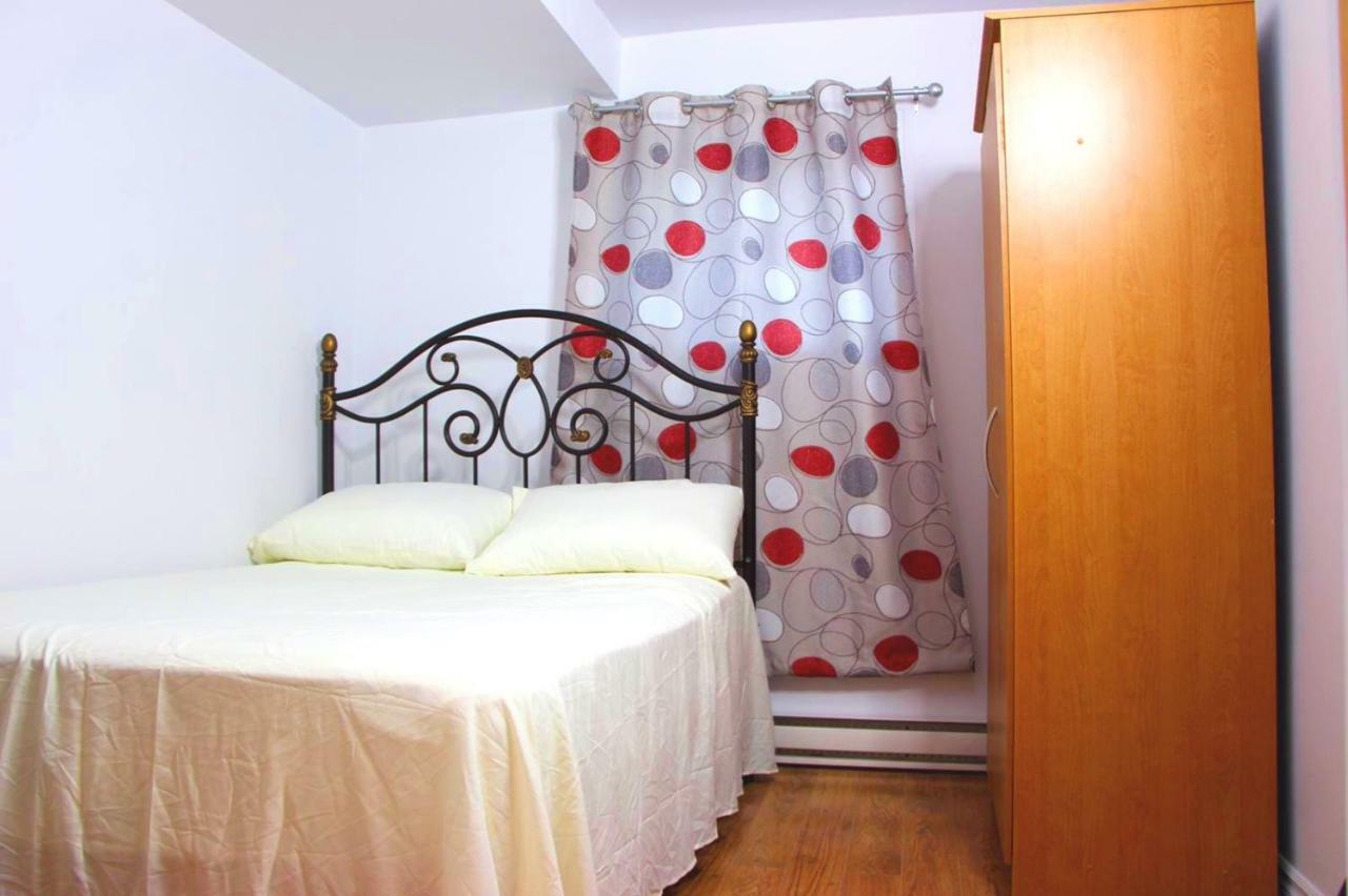 Private Comfy Apartment In Montreal Ngoại thất bức ảnh